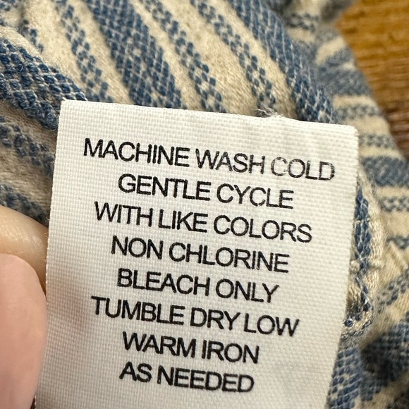 Johnnie-O Hanging Out Stripe Button Down Casual Shirt Size M‎ - Picture 5 of 7